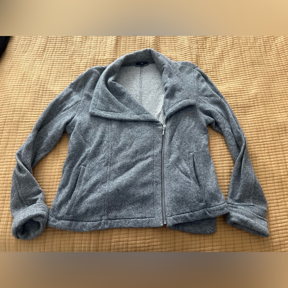 GAP women’s Heather Gray sweatshirt zip